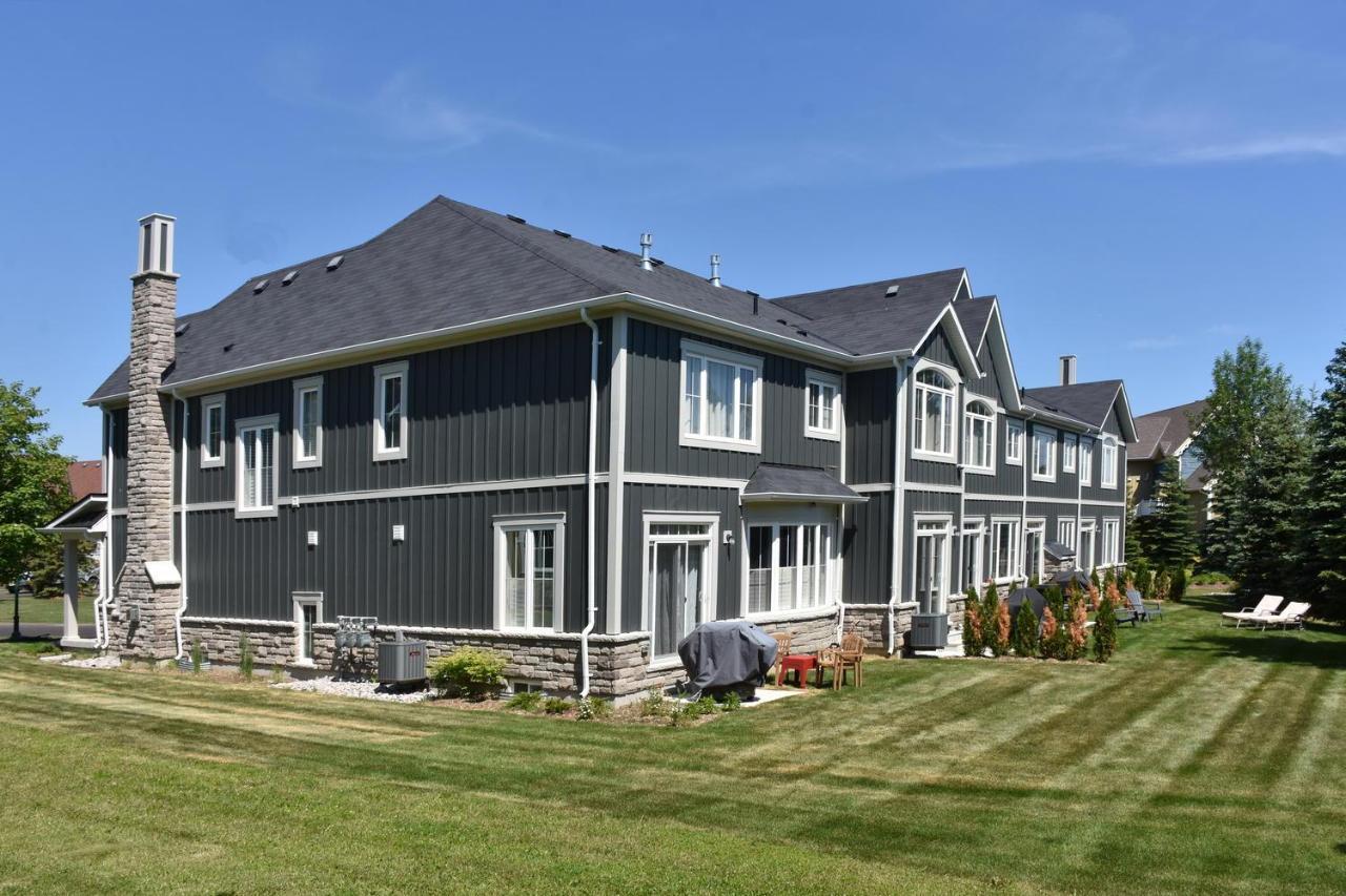 New Blue Mountain Village Snowbridge Executive Townhome Sleeps 10 With Outdoor Pool And Shuttle Nottawa Экстерьер фото
