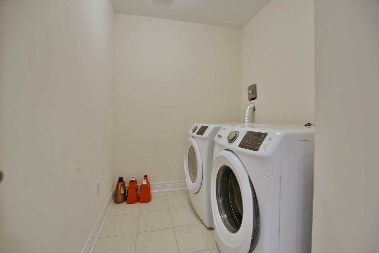 New Blue Mountain Village Snowbridge Executive Townhome Sleeps 10 With Outdoor Pool And Shuttle Nottawa Экстерьер фото