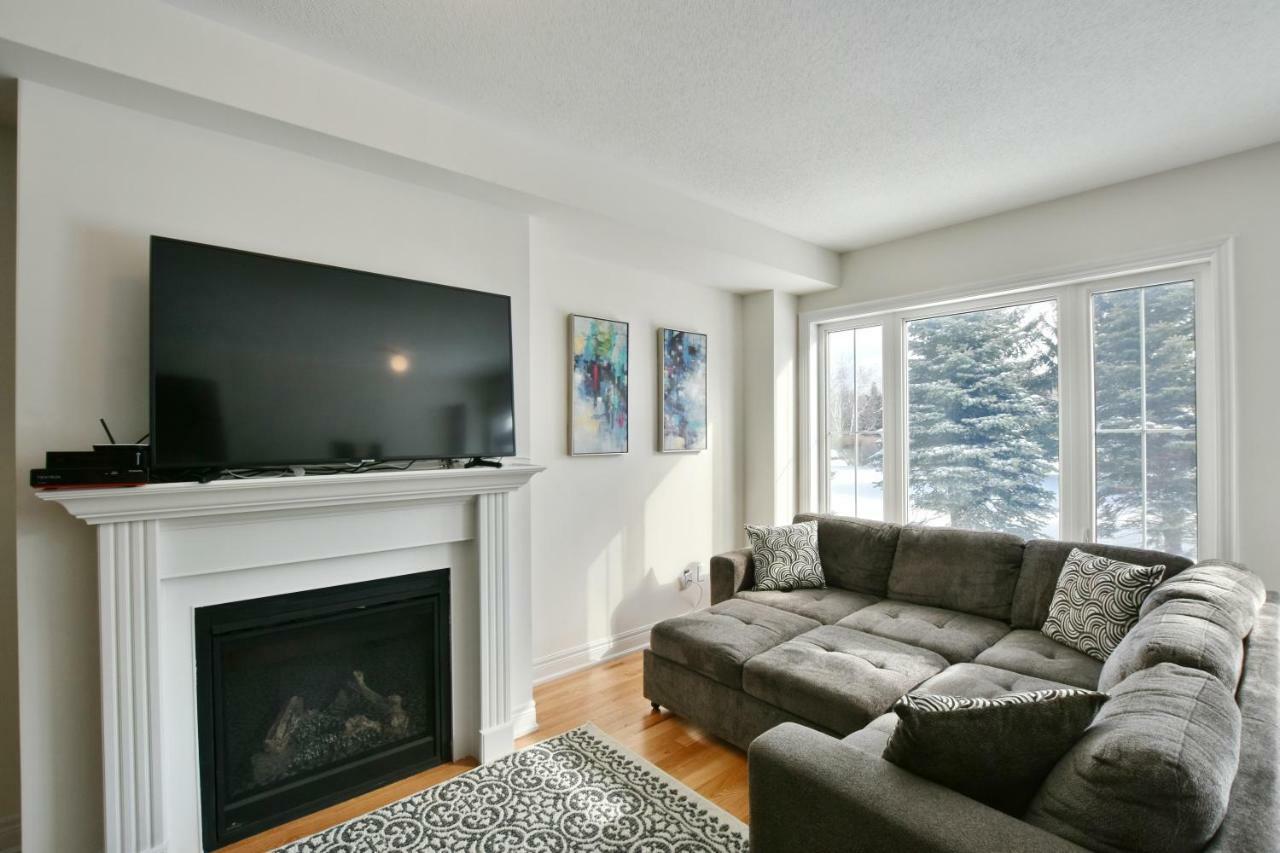 New Blue Mountain Village Snowbridge Executive Townhome Sleeps 10 With Outdoor Pool And Shuttle Nottawa Экстерьер фото