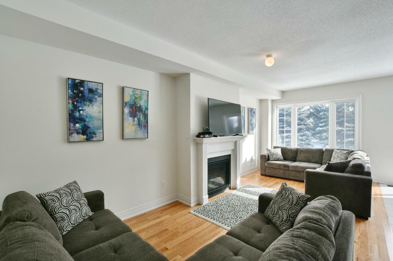 New Blue Mountain Village Snowbridge Executive Townhome Sleeps 10 With Outdoor Pool And Shuttle Nottawa Экстерьер фото