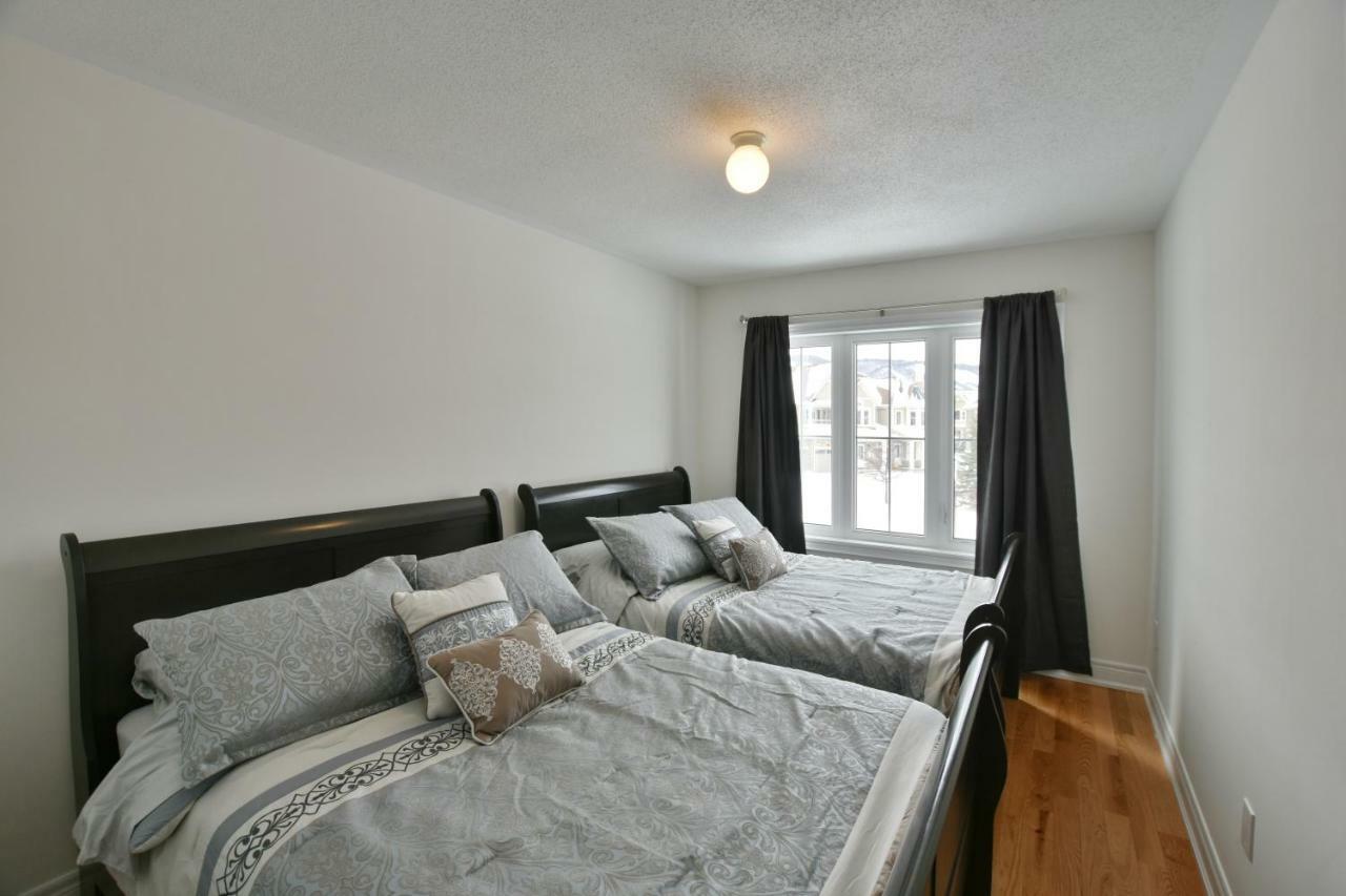 New Blue Mountain Village Snowbridge Executive Townhome Sleeps 10 With Outdoor Pool And Shuttle Nottawa Экстерьер фото